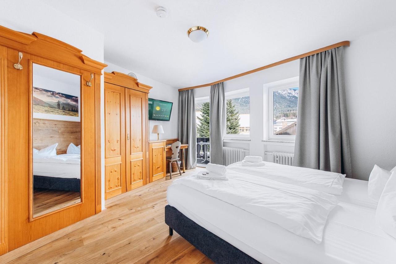Weidegg - Hotel Garni Garmisch-Partenkirchen Eksteriør billede