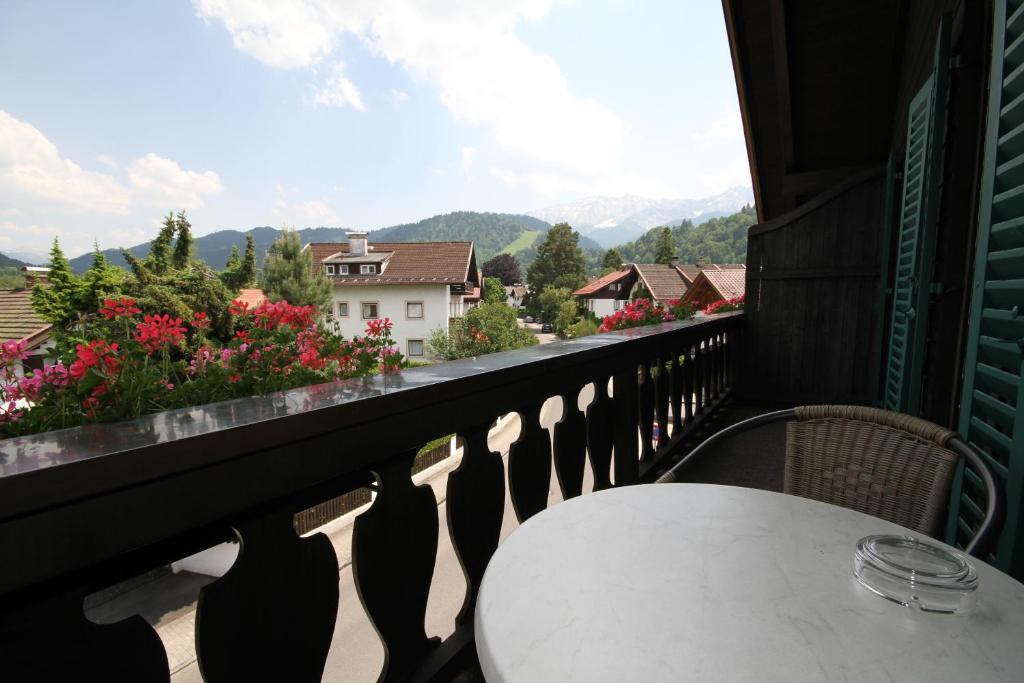 Weidegg - Hotel Garni Garmisch-Partenkirchen Værelse billede